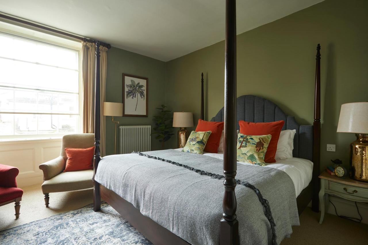 Hotel The Methuen Arms à Corsham Extérieur photo The Old parsonage, bedroom